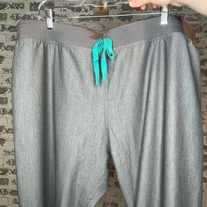 Figs | women nwt gray scrub pants straight leg